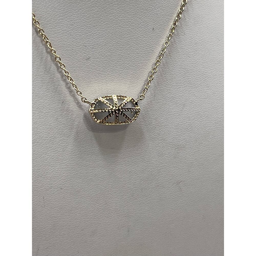 Kendra Scott Gold Plated Elisa Pendant Necklace‎ in Slate Gray Glass Illuision - Picture 12 of 14